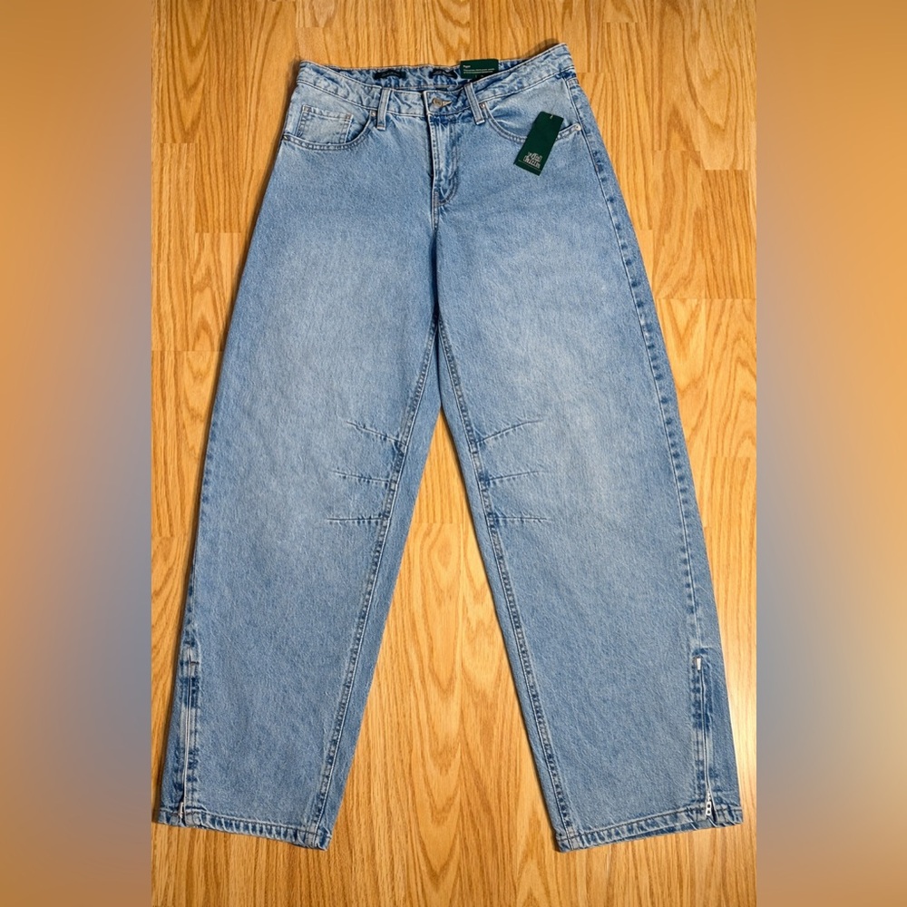 Barrel Leg Wide Fable Women’s Jeans Size 8 Relaxed Wide Fit